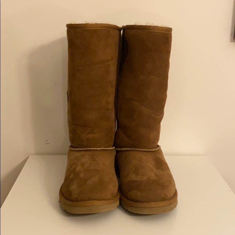 EUC UGG Ultra tall chestnut suede boots girl Sz 4.